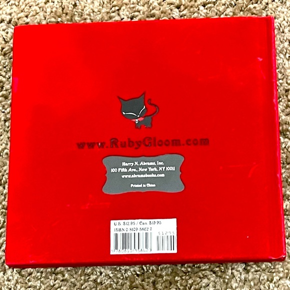 SIGNED Ruby Gloom’s guide to friendship book - Picture 3 of 3